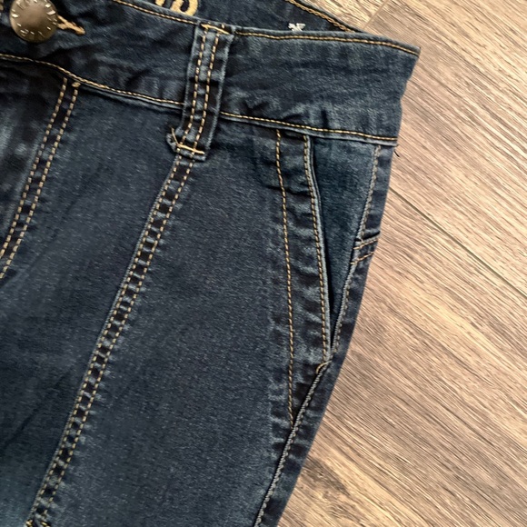 VIP JEANS; Juniors - Picture 4 of 5